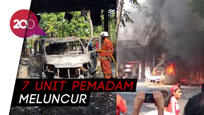 Pom Bensin Setu di Jakarta Timur Terbakar 