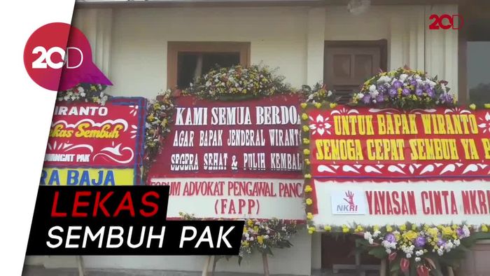 Penampakan Karangan Bunga untuk Wiranto di Menko Polhukam