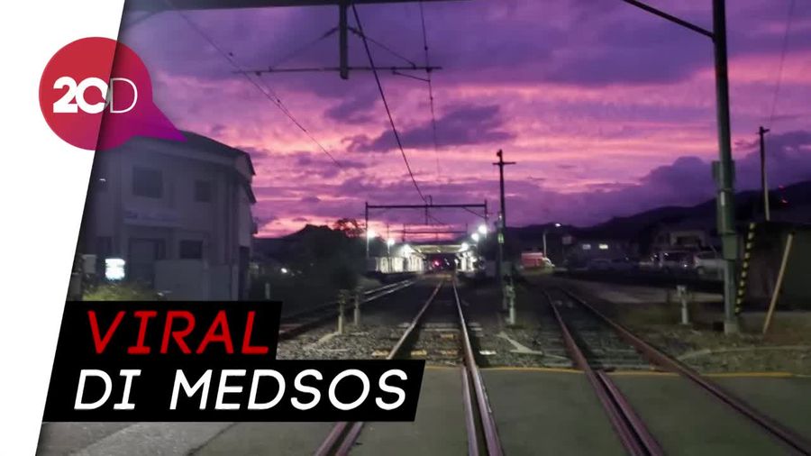 Langit Jepang Berwarna Pink Jelang Topan Hagibis Datang