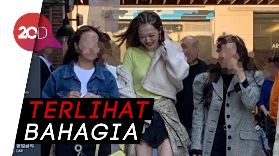 Sebelum Ditemukan Meninggal, Sulli Terlibat Pemotretan