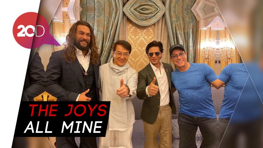 Shah Rukh Khan Pose Bareng Jackie Chan dan Jason Momoa