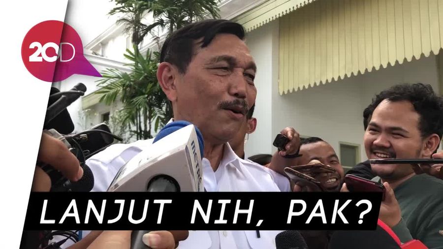 Senyum Luhut Saat Ditanya Kemungkinan Dirinya Jadi Menteri Lagi