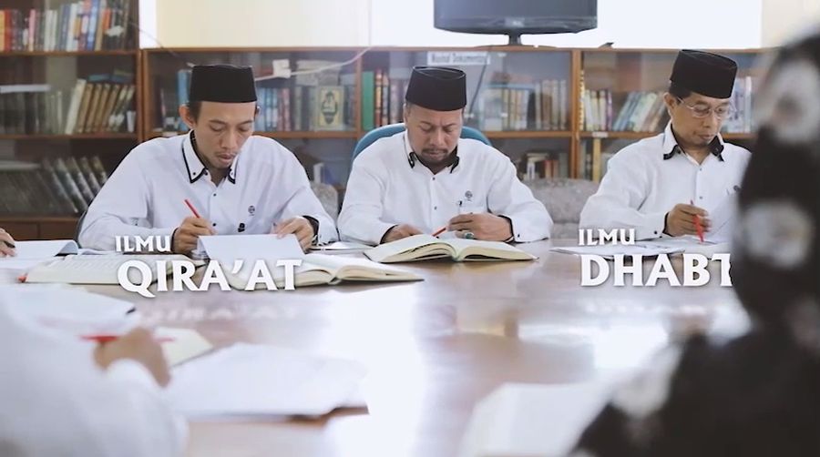 Begini Cara Pentashih dalam Menjaga Kesucian Alquran di Indonesia