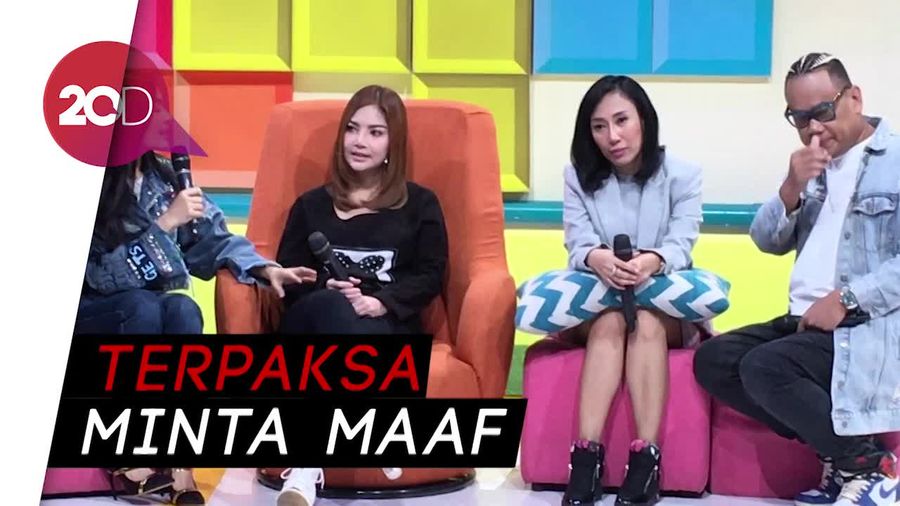Perdamaian Palsu Irma Darmawangsa dan Dewi Sanca