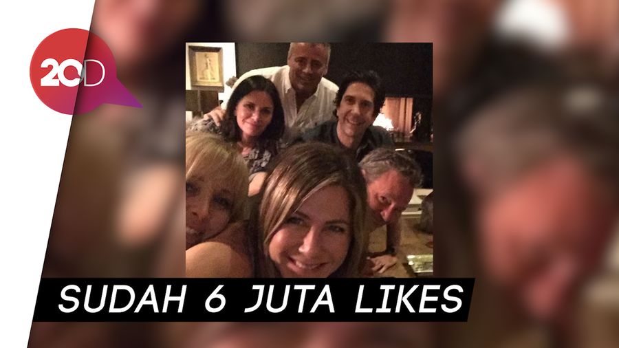 Buka Instagram, Jennifer Aniston Posting Foto Selfie Bareng Friends
