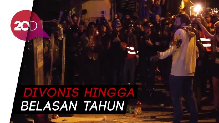 Pemimpin Kemerdekan Catalunya Dipenjara, Massa Bentrok dengan Polisi