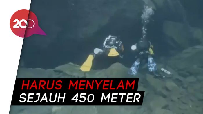 Pasangan di Norwegia Ini Menikah di Gua Bawah Air
