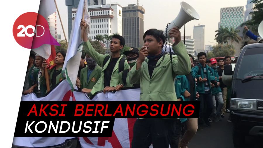 Unjuk Rasa Mahasiswa di Patung Kuda Usai, Massa Bubar Tertib