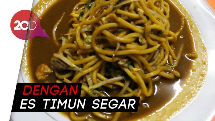 Sluurp! Mie Aceh Tumis Daging Telur yang Pedas Gurih
