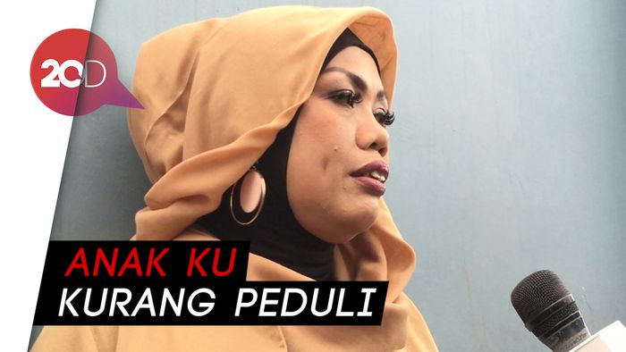 Terbongkar Alasan Elly Sugigi Kawin Cerai dengan Berondong