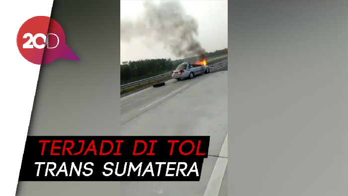 Sedan Tabrak Truk di Lampung, 4 Orang Tewas