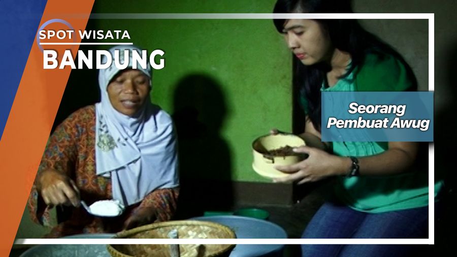 Pembuat Awug, Penganan Khas Cirimekar Bandung Jawa Barat