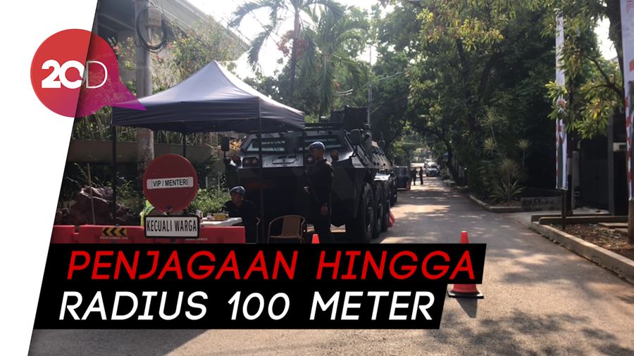 Aparat Hingga Panser Anoa Siaga di Kediaman Maruf Amin   