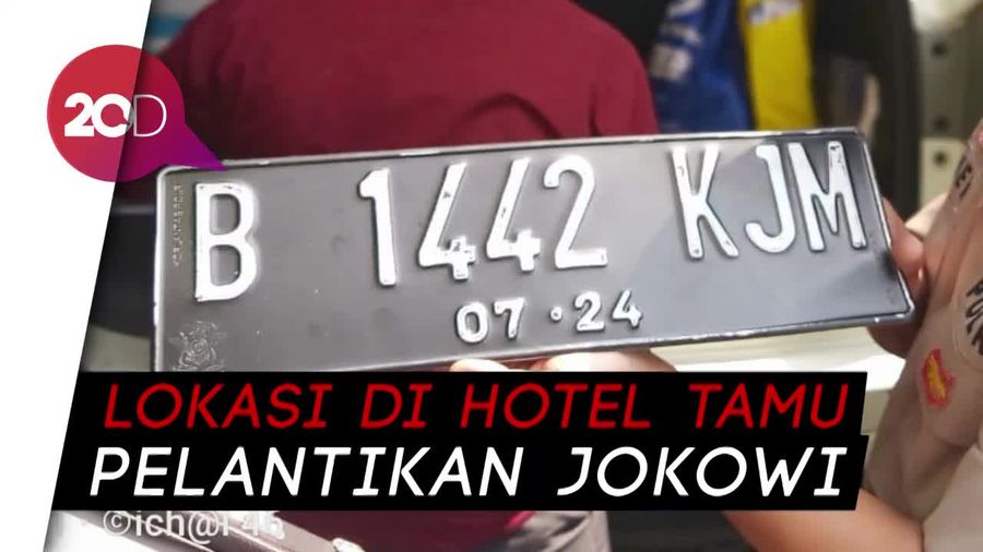 Polisi Amankan Mobil B 1 RI Bawa Parang di Kuningan Jaksel