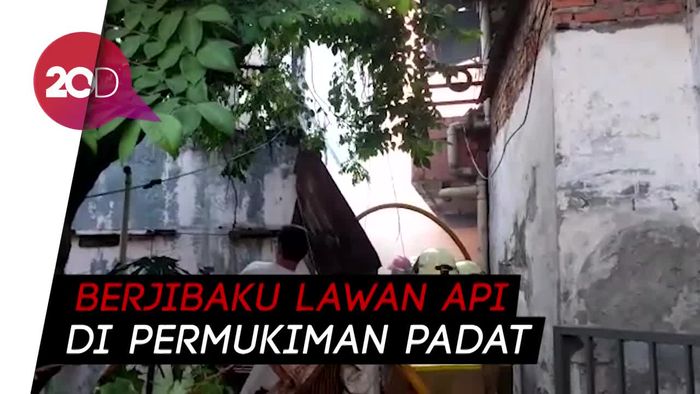 Rumah di Kawasan Otista Terbakar, 4 Unit Damkar Turun Tangan