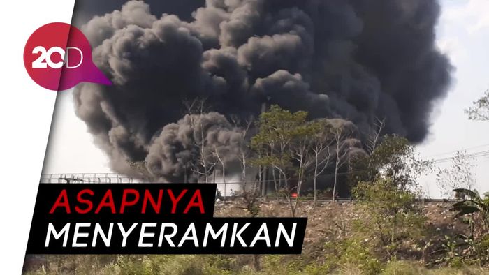 Pipa Pertamina di Cimahi Terbakar Hebat, Tol Purbaleunyi Terdampak
