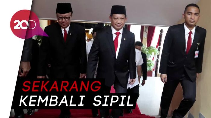 Cerita Tito Karnavian Ketika Tanggalkan Baju Polri