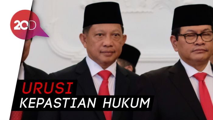 Tito Karnavian dari Kapolri ke Menteri Dalam Negeri