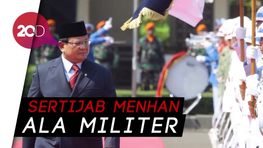 Gagahnya Upacara Militer Sambut Sertijab Menhan Prabowo