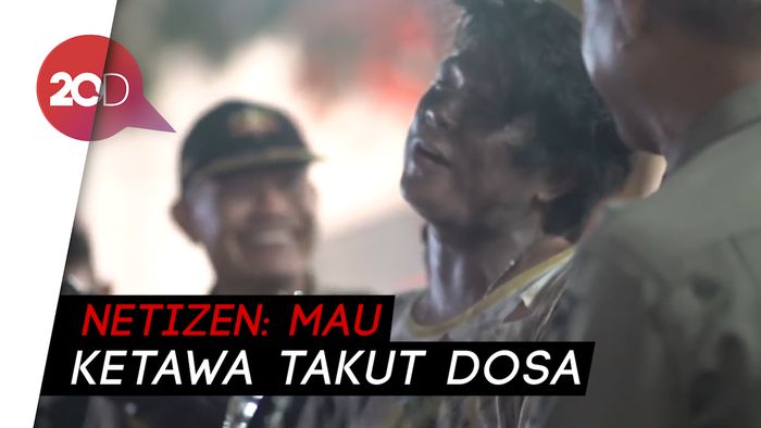 Babang Tamvan Nyamar Jadi Gembel, Eh Malah Ditangkap Satpol PP