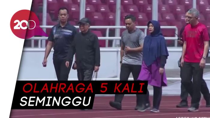 Jaga Kebugaran, Maruf Amin Keliling Lapangan GBK 5 Kali