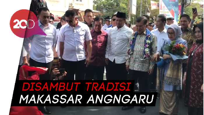 Sambutan Hangat Untuk Jusuf Kalla di Kampung Halaman