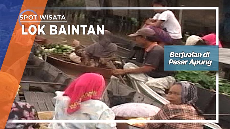 Berjualan di Pasar Apung Lok Baintan Sungai Martapura   