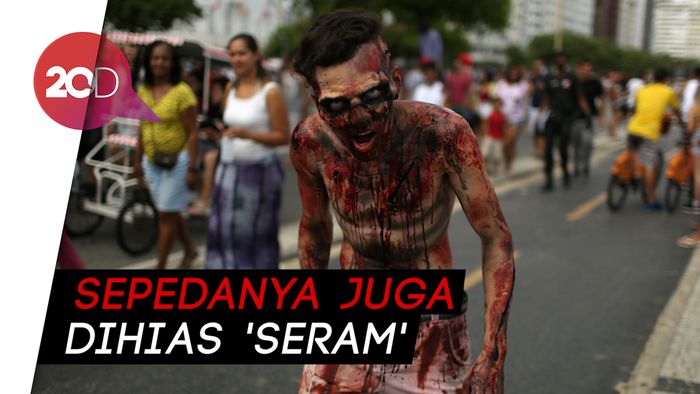 Halloween Datang! Para Zombie Bersepeda Cari Mangsa di Florida