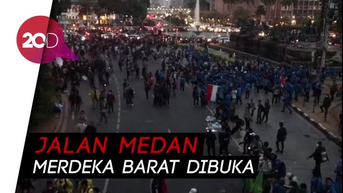 Aksi Mahasiswa-Buruh di Patung Kuda Usai, Massa Bubar Teratur