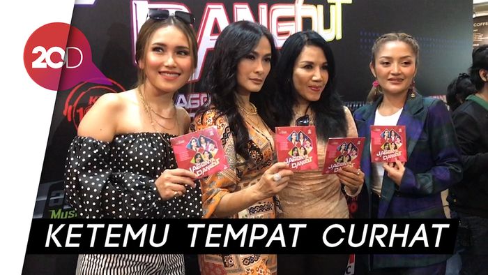 Ayu Ting Ting Sebut Tak Ada Senioritas Antar Penyanyi Dangdut
