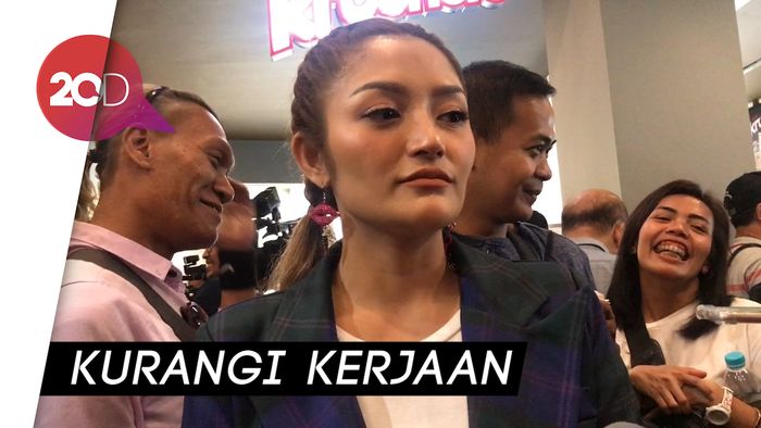 Usaha Terus, Siti Badriah Banyak Makan Toge Biar Cepat Hamil