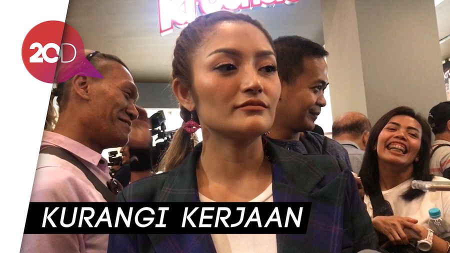 Usaha Terus, Siti Badriah Banyak Makan Toge Biar Cepat Hamil