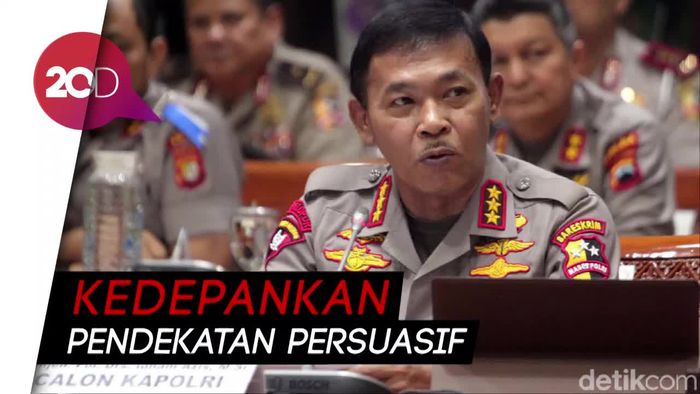 Komitmen Idham Azis Tangani Unjuk Rasa: Persuasif, Larang Polisi Bawa Senpi
