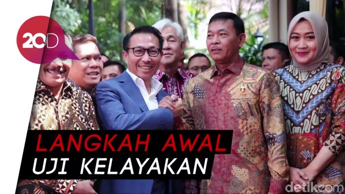 Sambangi Rumah Komjen Idham, DPR Wawancara Kehidupan Pribadi