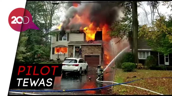 Ditabrak Pesawat, Sebuah Rumah di New Jersey Terbakar 