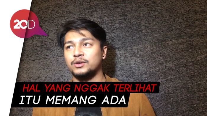 Deva Mahenra Percaya Hal Mistis yang Ada di Gunung Merapi