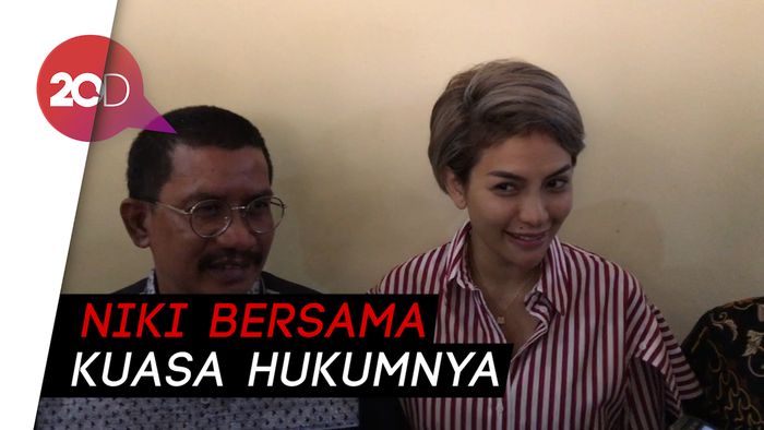 Nikita Mirzani Datangi Bareskrim Polri atas Laporan Elza Syarief