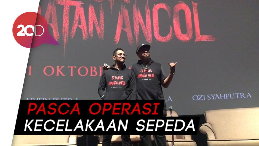 Demi Film, Anggy Umbara Jalani Syuting dari Mobil Ambulans Buatan