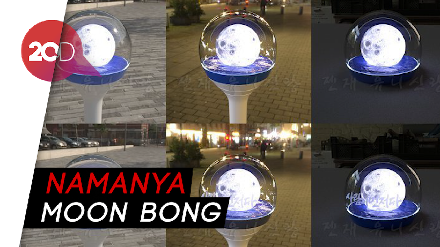 Nggak Cuma Idol K-Pop, Presiden Moon Jae In Juga Punya Lightstick