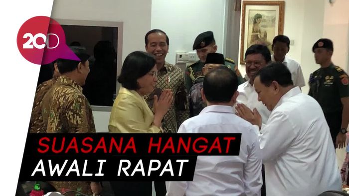Canda Tawa Sri Mulyani dan Prabowo di Depan Jokowi