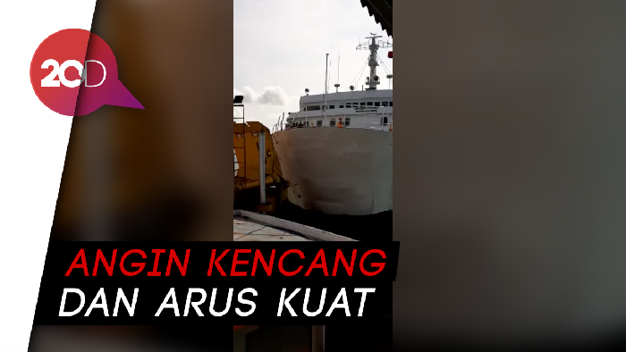 Detik-detik Kapal Tabrak Dermaga 2 Pelabuhan Bakauheni