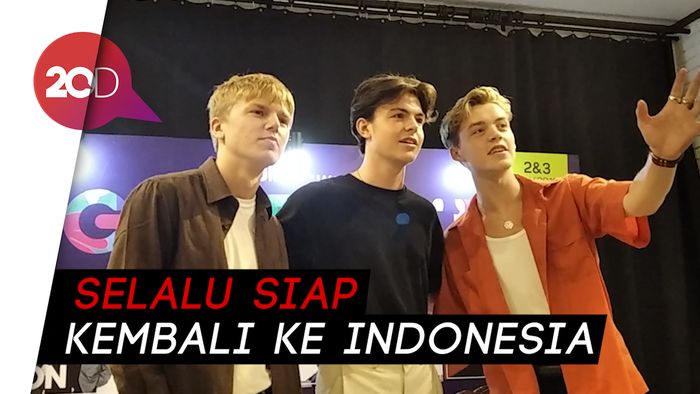 Trio New Hope Club Cerita Single Terbaru dan Kecintaan pada Tempe
