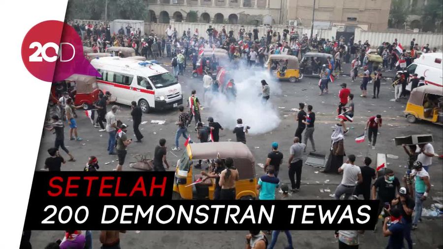 Pengunjuk Rasa Antipemerintah di Baghdad Blokir Jalan