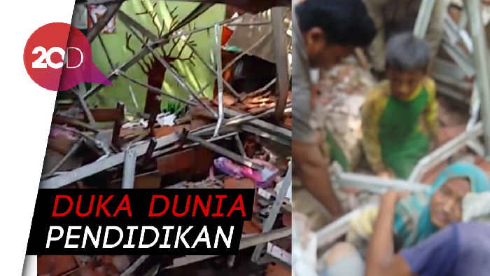 Suasana Mencekam Sesaat Gedung SDN Gentong Ambruk