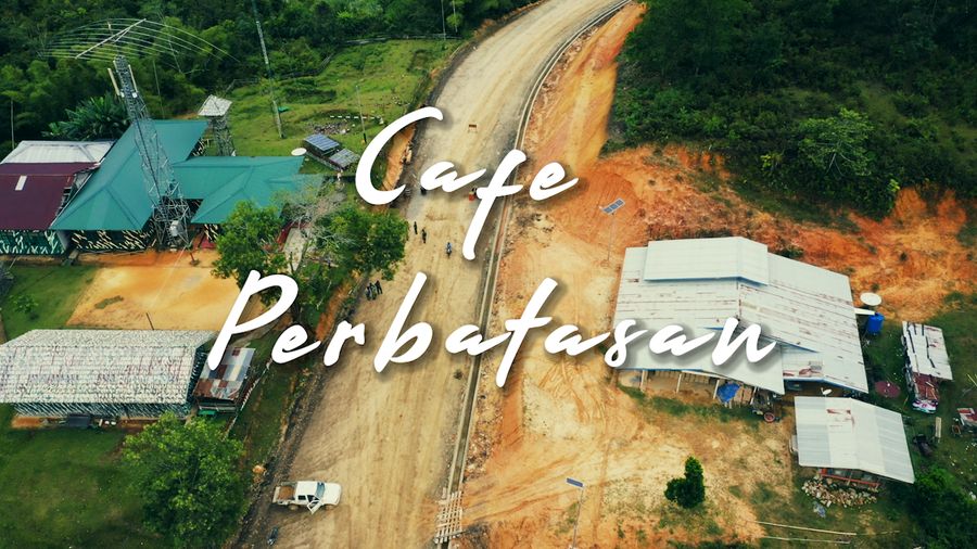 Nongkrong Asik di Cafe yang Layani 2 Mata Uang