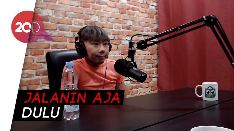 Pernikahan Bukan Fokus Utama Roy Kiyoshi