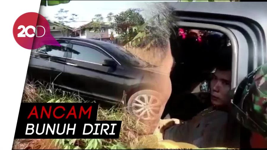 Sopir Sedan yang Nyelonong ke Kebun Tembak Pacar Pakai Air Gun