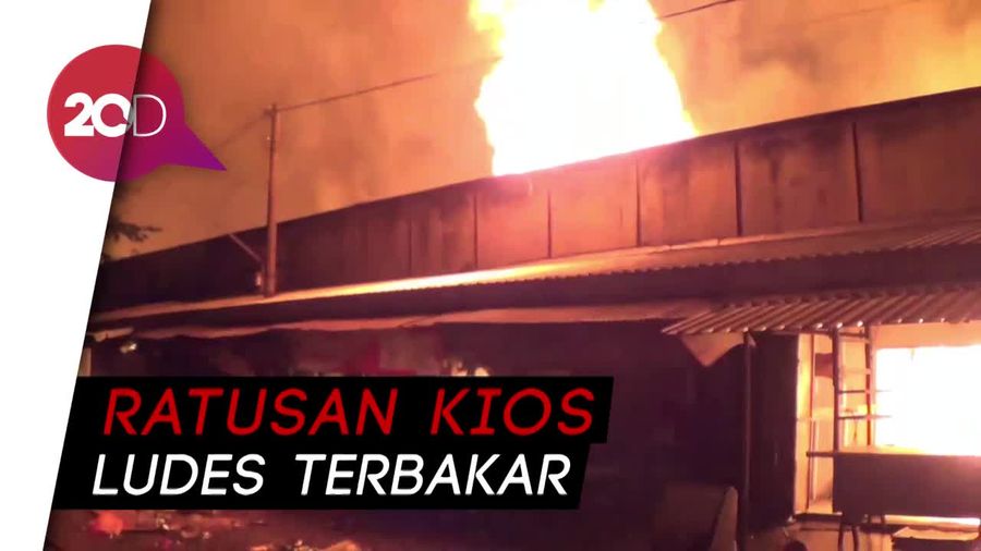 Ratusan Kios di Pasar Ngunut Tulungagung Terbakar