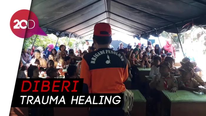 Siswa Korban SDN Gentong yang Ambruk Kini Mulai Ceria
