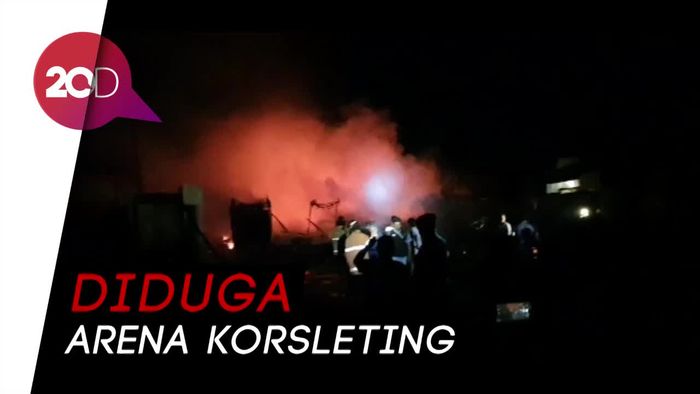 Puluhan Kios Penampungan Pedagang Pasar Pelita Sukabumi Terbakar